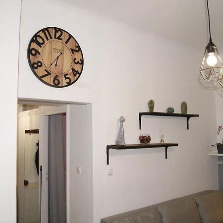 Under Castle Apartment Варшава Экстерьер фото